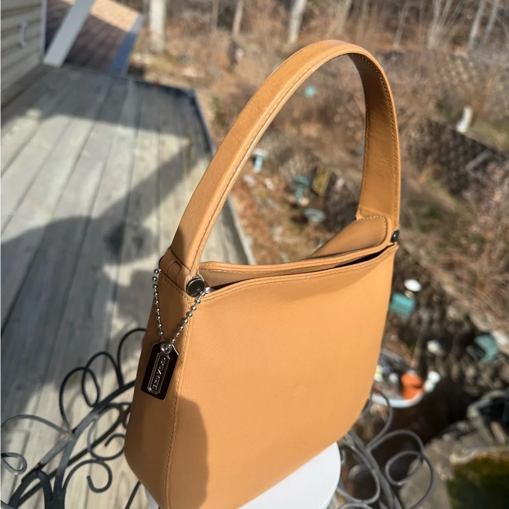 Coach vintage 1992 Leather Satchel Dust‎ bag and bag hanger